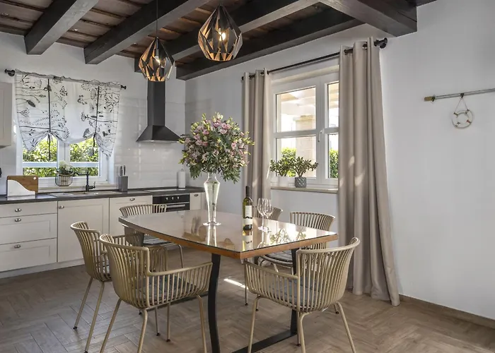Stina Zadarvillas Vila Sukosan